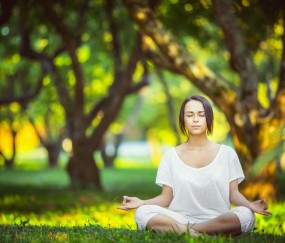 世界杯押注分析-三大东道主友谊赛主场优势尽显，防线稳定性面临新考验
